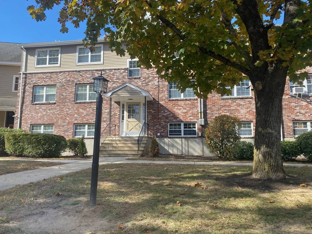 Westborough, MA 01581,8A Mayberry Drive #2