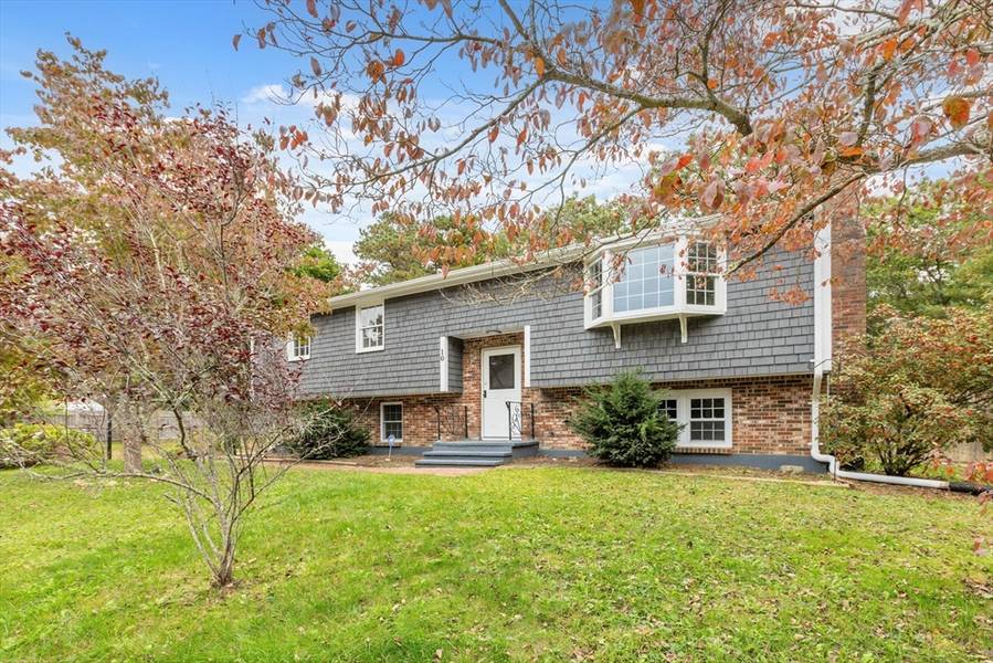 10 Worrall Rd, Plymouth, MA 02360