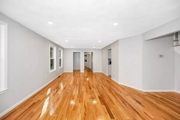 Chelmsford, MA 01863,210 Dunstable Rd