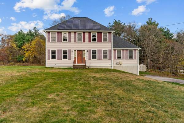 84 South St, Douglas, MA 01516