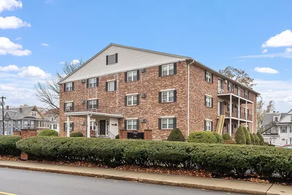 305 Pine Street #4, Lowell, MA 01851