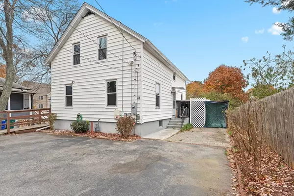 61 Mendon Rd, Attleboro, MA 02703