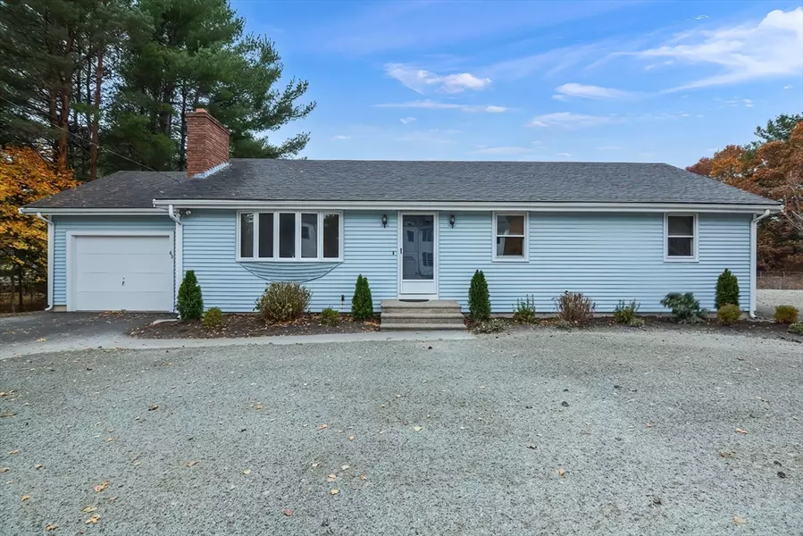 65 Deer Run Rd, Bellingham, MA 02019