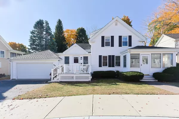 44 Cottage St, Norwood, MA 02062