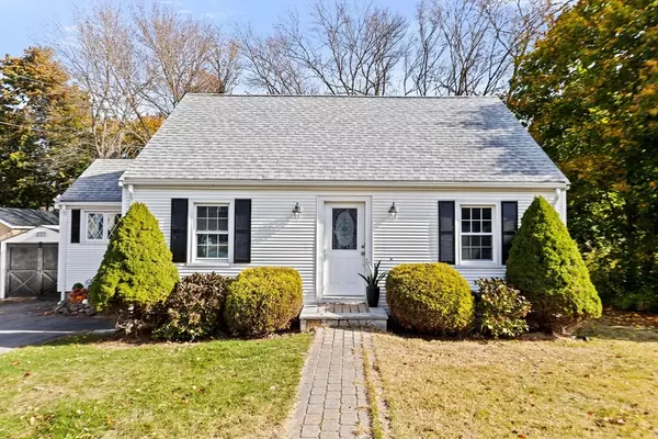 35 Red Jacket Rd, Weymouth, MA 02190