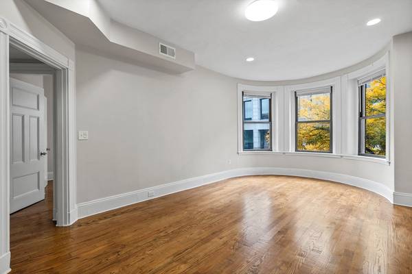 907 Boylston Street #21, Boston, MA 02115