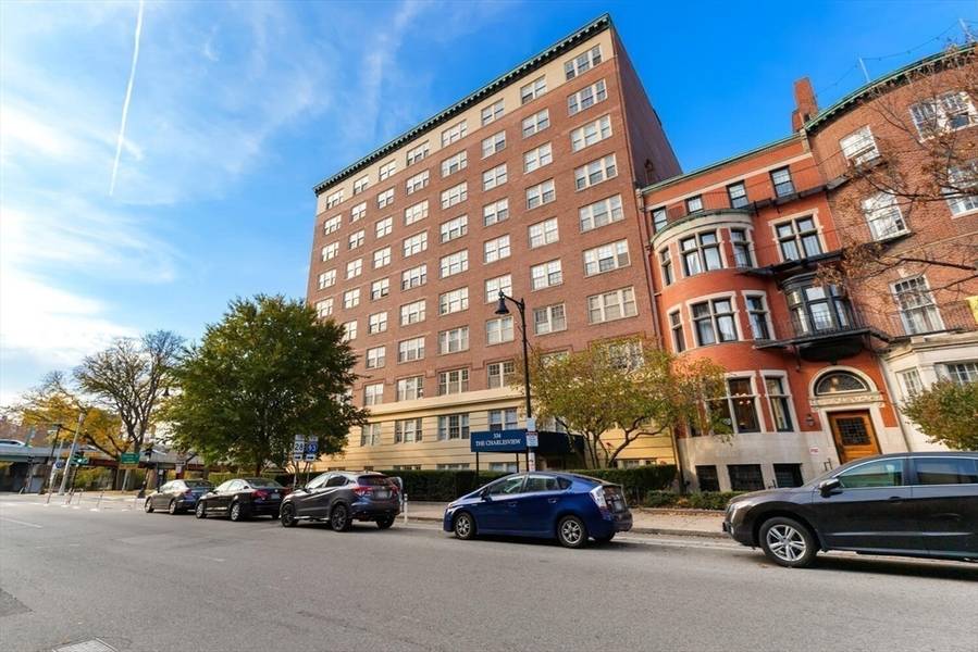 534 Beacon St #302, Boston, MA 02215