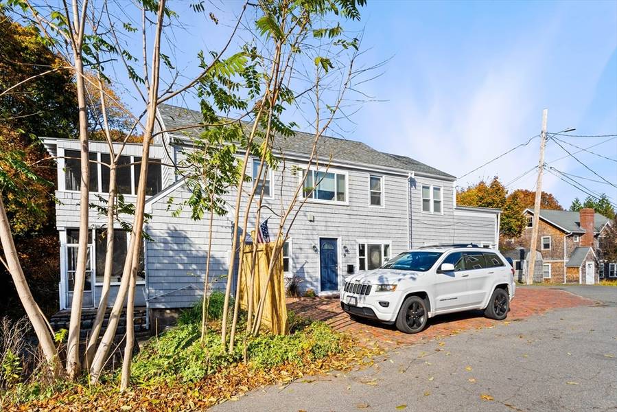 9 Maple Circle, Marblehead, MA 01945