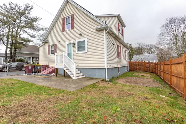 Acushnet, MA 02743,28 Nye Ave