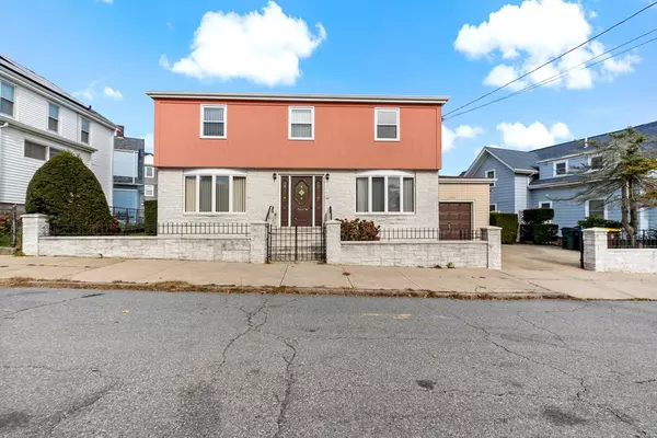 2056 Pleasant St, Fall River, MA 02723