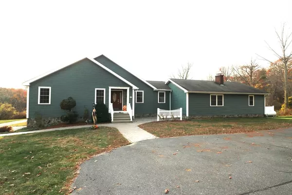 105 Hammond Hill Rd, Charlton, MA 01507