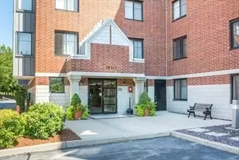 100 Ledgewood Drive #213, Stoneham, MA 02180