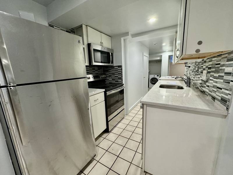 145 Chiswick Rd #8, Boston, MA 02135