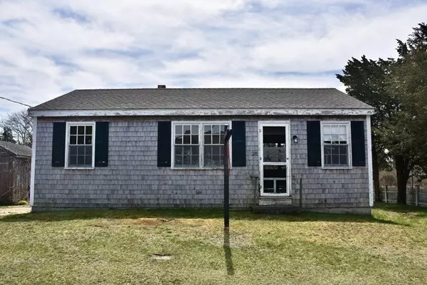 Bourne, MA 02532,28 Harbor View Rd