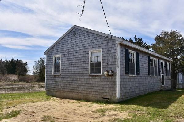 Bourne, MA 02532,28 Harbor View Rd