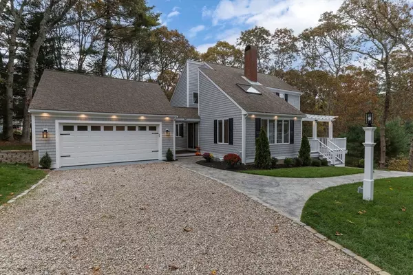 Barnstable, MA 02632,8 Waterside Dr