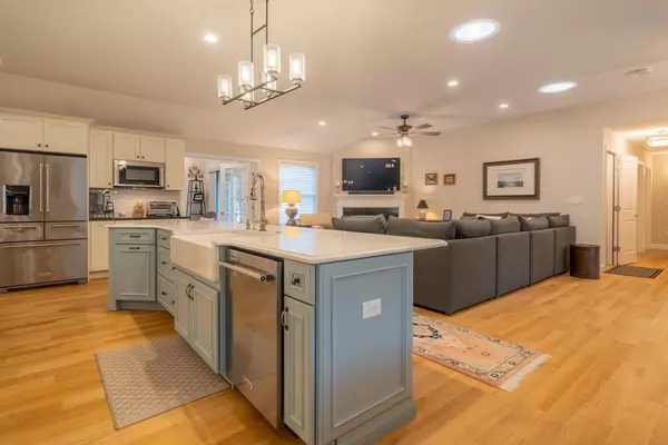 Ayer, MA 01432,237 Woodland Way