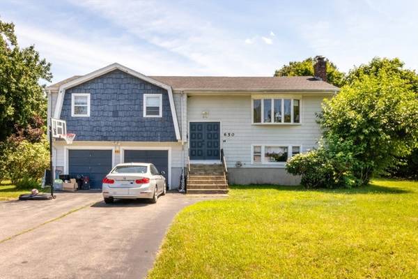 650 East St, Walpole, MA 02081