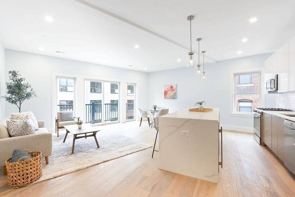 Boston, MA 02130,21 Glen Rd #8