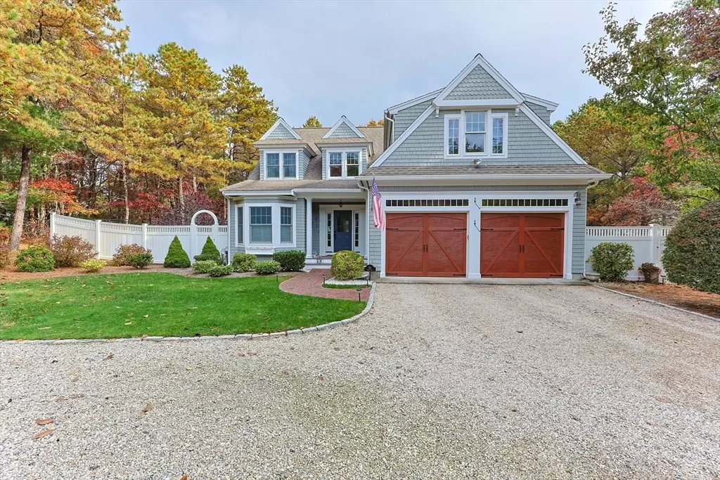 Mashpee, MA 02469,26 West Way