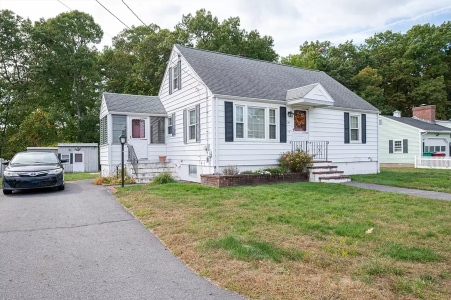 135 Campbell Drive, Lowell, MA 01851