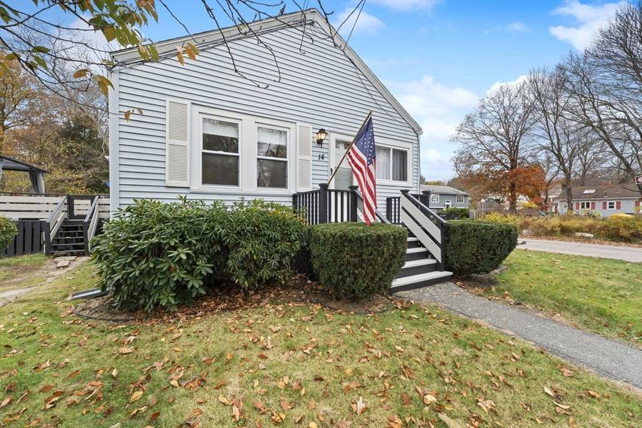 14 Newton Ave, Holbrook, MA 02343