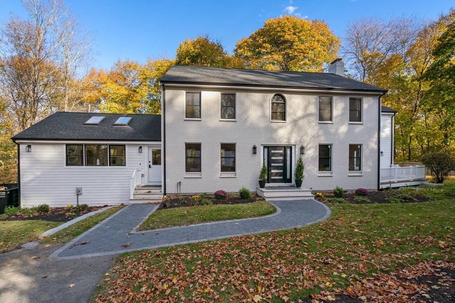 7 Garden Road, Wellesley, MA 02481