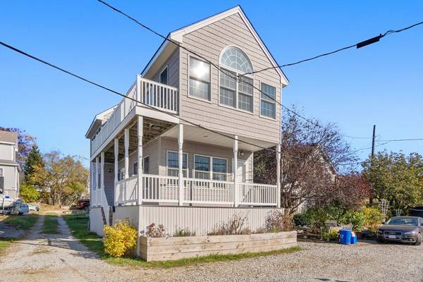 53 Crane Rd, Quincy, MA 02169