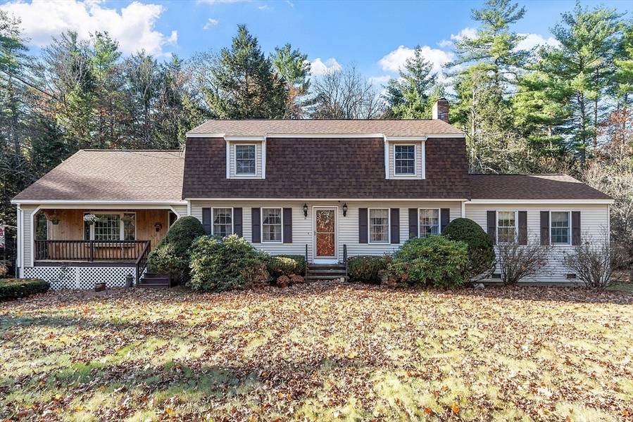 31 Old Battery Rd, Townsend, MA 01474