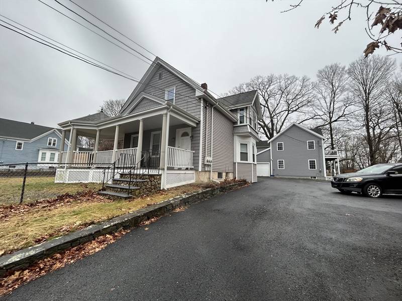 42 Clinton St, Taunton, MA 02780