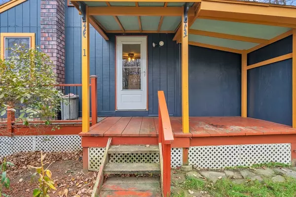 Heath, MA 01346,1 Flagg Hill Road