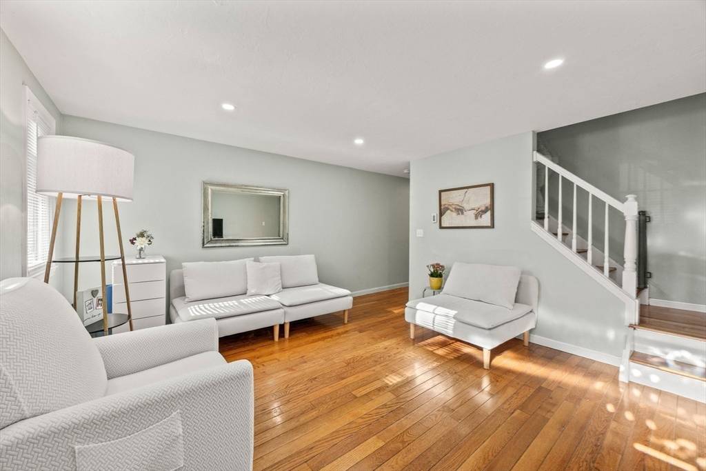 300 Falmouth Rd #21E, Mashpee, MA 02649