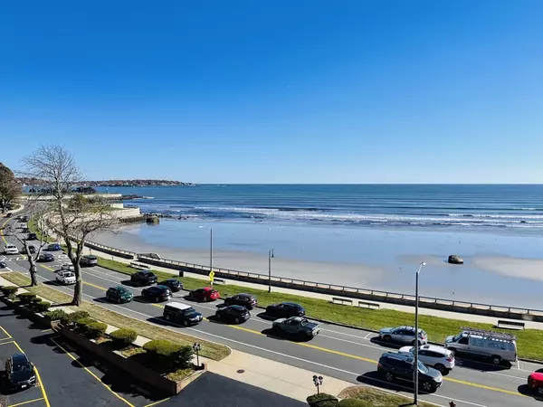 Lynn, MA 01902,300 Lynn Shore Dr #612