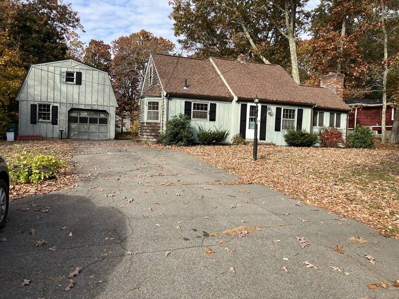 32 Gaywood Ave #1, Attleboro, MA 02703