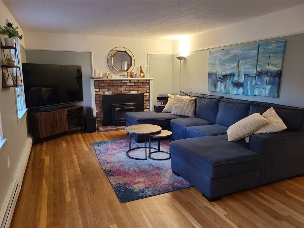 Marshfield, MA 02050,409 Webster St