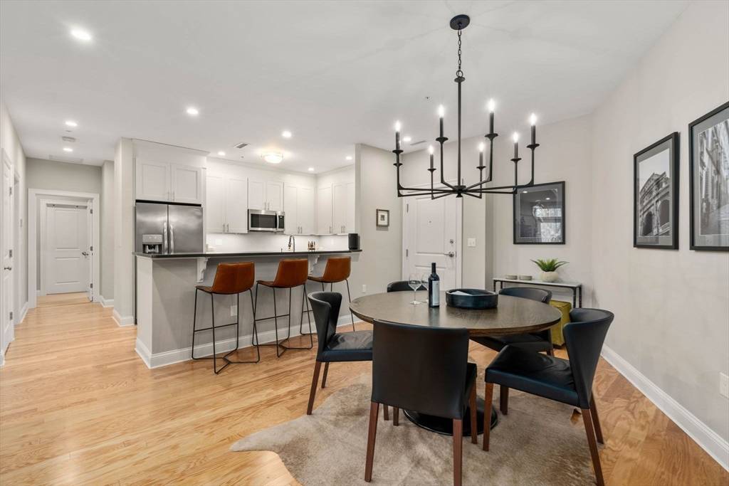 Woburn, MA 01801,2 Inwood Drive #3009