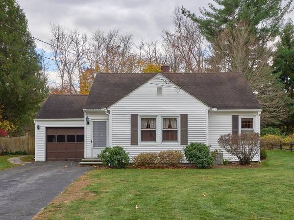 71 Old Common Rd, Lancaster, MA 01523