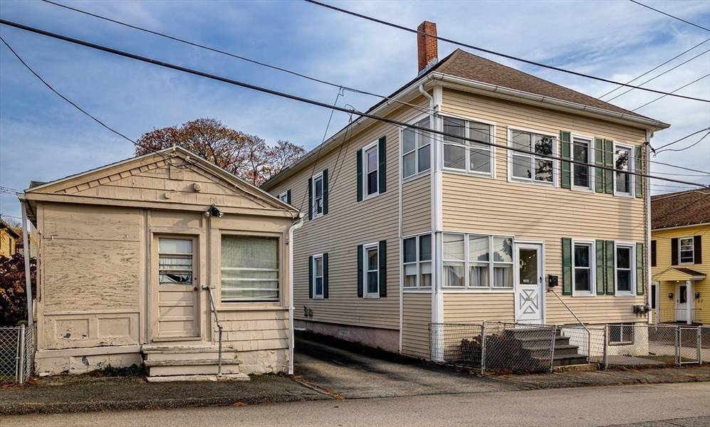 10 West St, Dudley, MA 01571