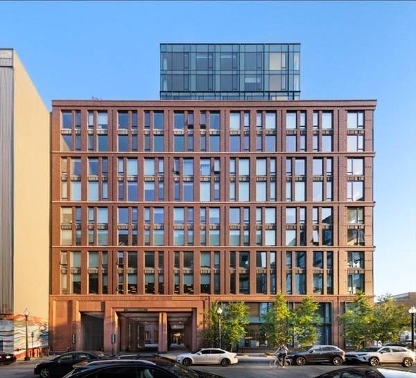 380 Harrison Ave. #PH2C, Boston, MA 02118