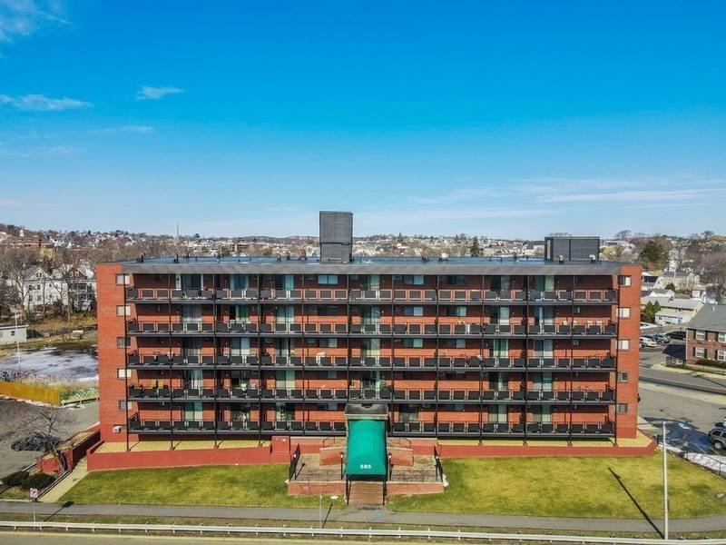 585 Revere Beach Pkwy #302, Revere, MA 02151