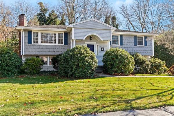 5 Blackberry Ln, Framingham, MA 01701