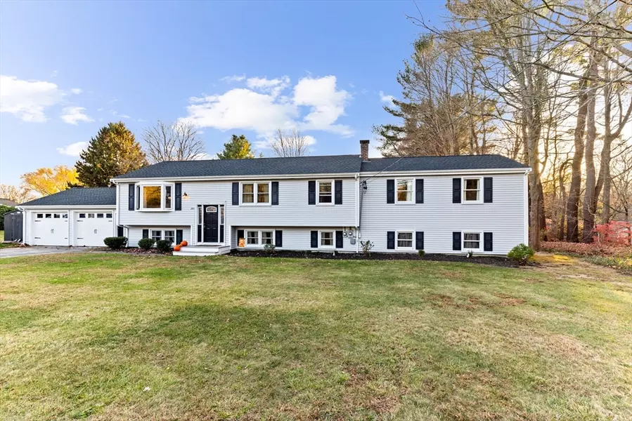 243 Purchase St, Easton, MA 02375