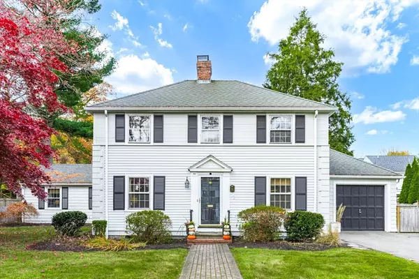 35 Garrison Rd, Wellesley, MA 02482