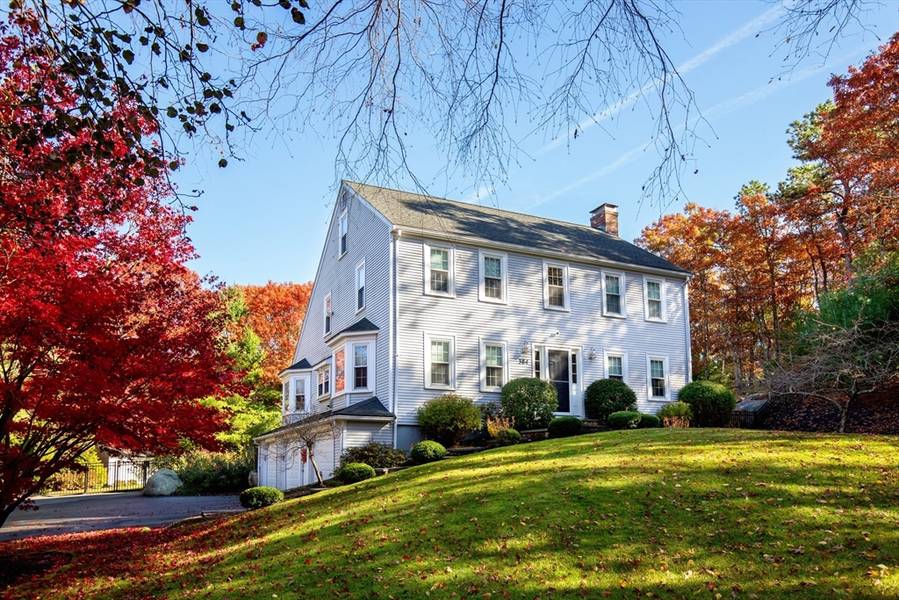 384 Long Pond Road, Plymouth, MA 02360