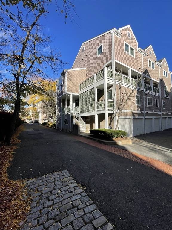 26 Alton Place #D, Brookline, MA 02446