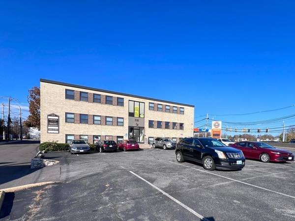 515 Providence Hwy #201, Dedham, MA 02026