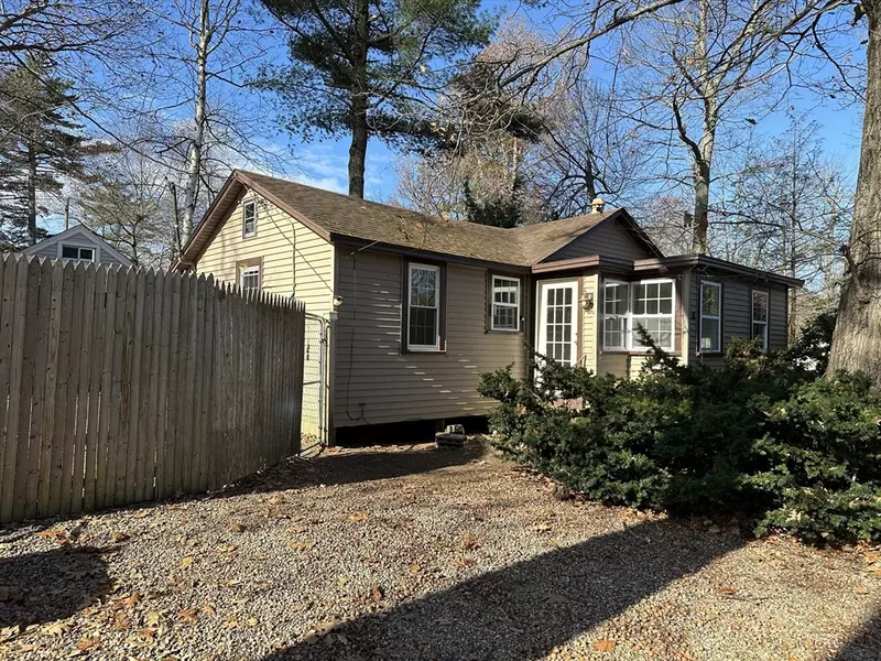 8 Johnson Way, Rutland, MA 01543