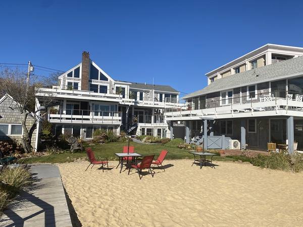 495 Commercial St #11, Provincetown, MA 02657