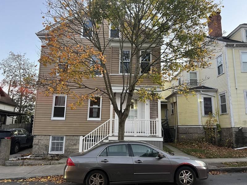 86 Mill St, New Bedford, MA 02740