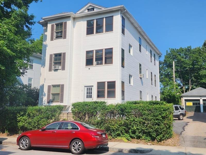 86 Florence St #3, Worcester, MA 01603